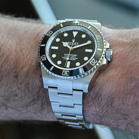 rolex submariner waiting list 2020|rolex submariner 124060 thickness.